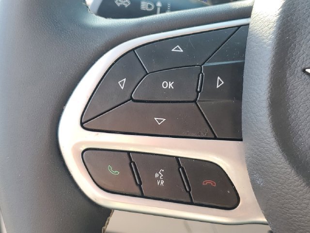 Used 2024 Chrysler Voyager LX FWD image 17