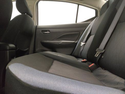 Used 2025 Nissan Versa SV FWD image 18