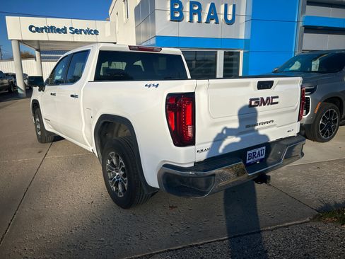 Used 2025 GMC Sierra 1500 SLT image 7