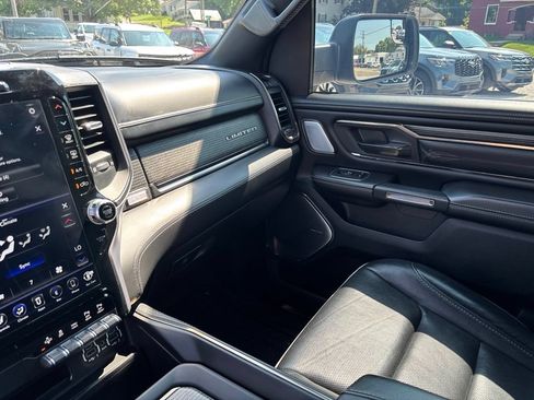 Used 2020 RAM 1500 Limited w/ Black Appearance Package AWD/4WD image 30