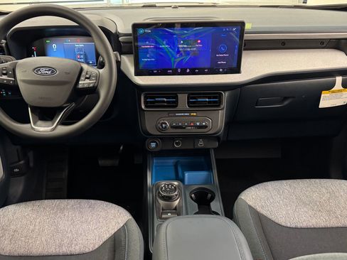 New 2025 Ford Maverick XLT image 15