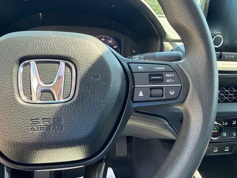 Used 2025 Honda Accord SE image 12