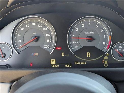 Used 2020 BMW M4 Coupe w/ Competition Package image 10