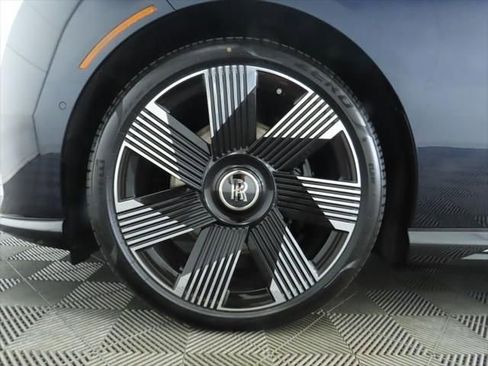 New 2026 Rolls-Royce Spectre image 29