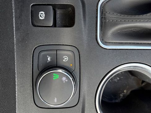 Used 2023 Chevrolet Traverse High Country w/ LPO, Floor Liner Package image 27