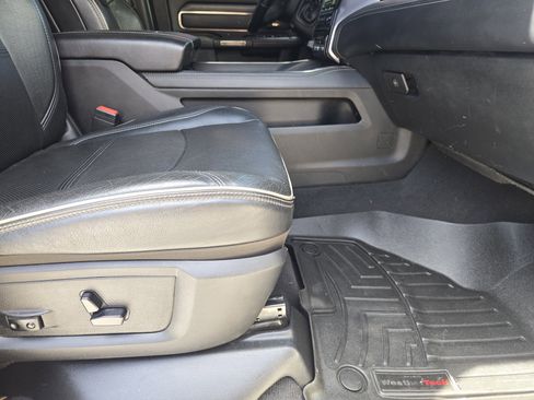 Used 2020 RAM 3500 Limited image 17