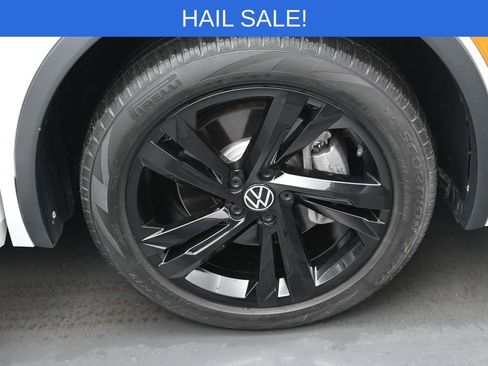 Used 2023 Volkswagen Tiguan SE R-Line image 38