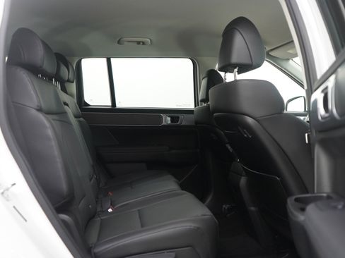 Used 2026 Hyundai Santa Fe SEL image 13