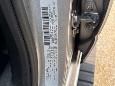 Used 2019 RAM 1500 Big Horn AWD/4WD image 11
