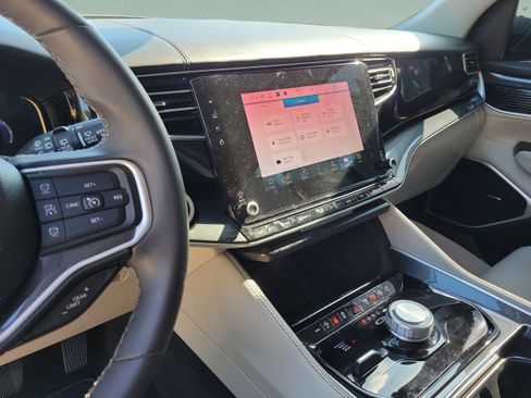Used 2022 Jeep Wagoneer Series I w/ Convenience Group I AWD/4WD image 21