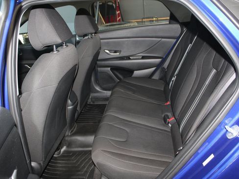 Used 2023 Hyundai Elantra SEL image 18