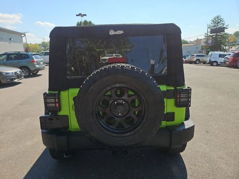 Used 2012 Jeep Wrangler Unlimited Sport AWD/4WD image 4