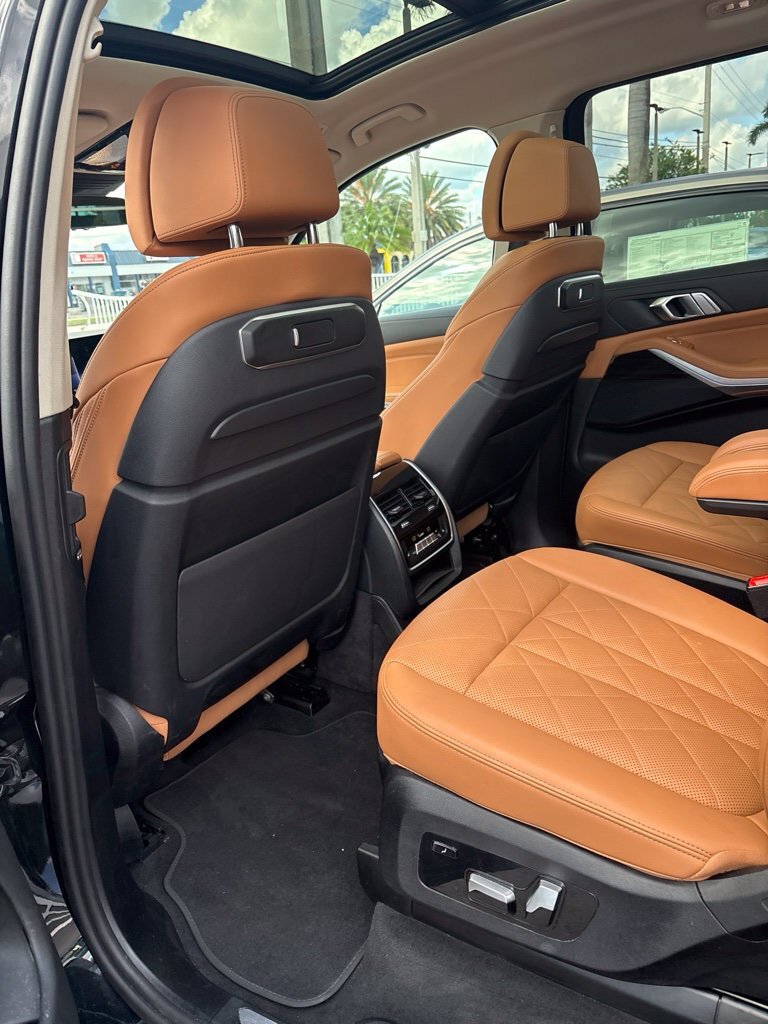 Certified 2024 BMW X7 xDrive40i w/ Climate Comfort Package AWD/4WD image 5