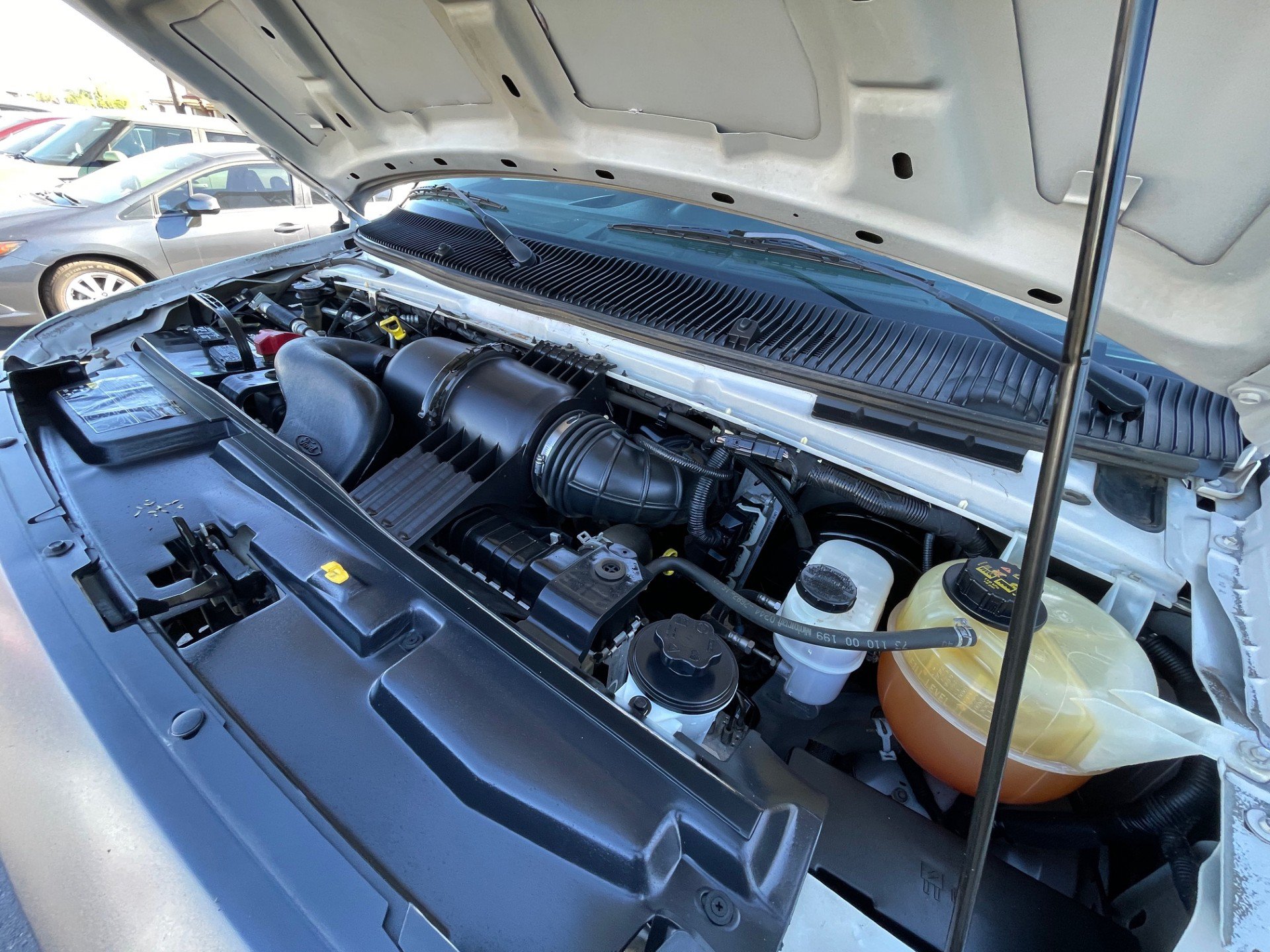 Used 2014 Ford E-350 and Econoline 350 XL w/ Power Windows & Locks Group RWD image 33