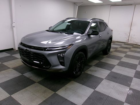 Used 2026 Chevrolet Trax ACTIV FWD image 1
