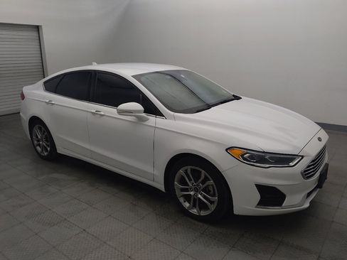 Used 2020 Ford Fusion SEL FWD image 11