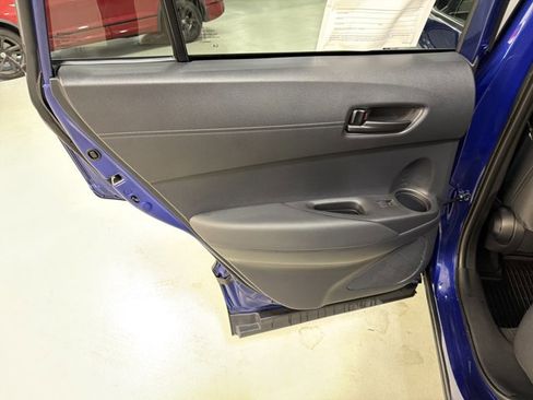Used 2025 Toyota Corolla Cross LE AWD/4WD image 23