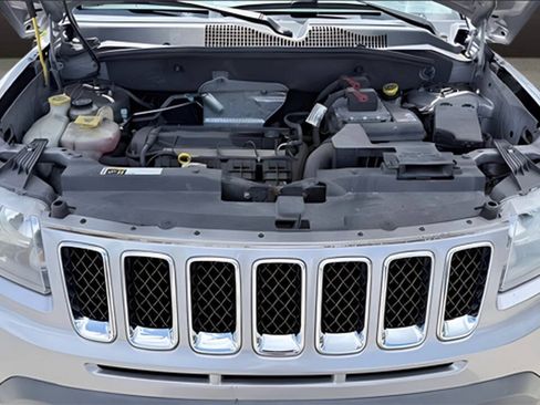 Used 2016 Jeep Compass Sport w/ Power Value Group FWD image 3