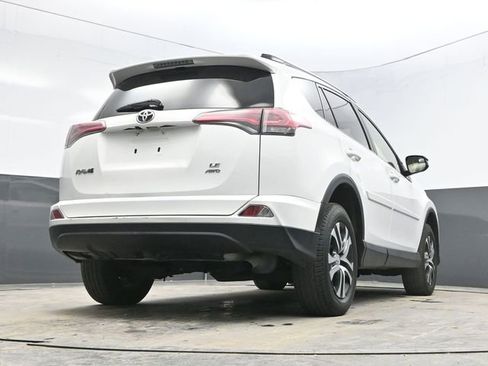 Used 2018 Toyota RAV4 LE image 36