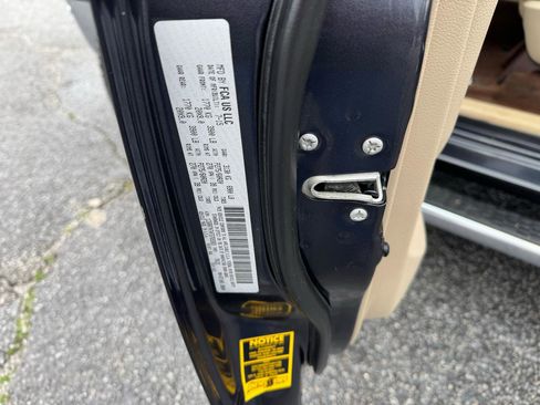 Used 2015 RAM 1500 Laramie w/ Convenience Group image 20