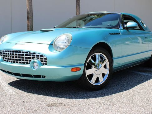 Used 2002 Ford Thunderbird RWD image 4