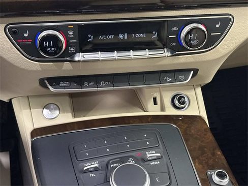 Used 2019 Audi Q5 2.0T Premium w/ Convenience Package image 19