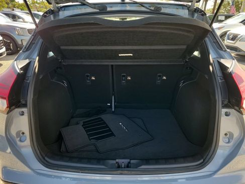 Used 2023 Nissan Kicks SR w/ SR Premium Package FWD image 8