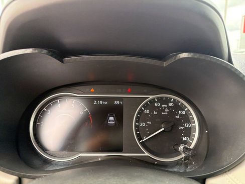 Used 2020 Nissan Versa SV FWD image 26