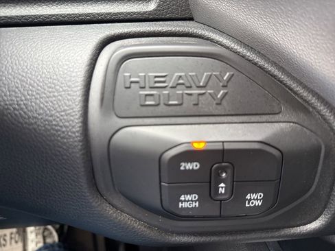 New 2026 RAM 2500 Big Horn AWD/4WD image 33