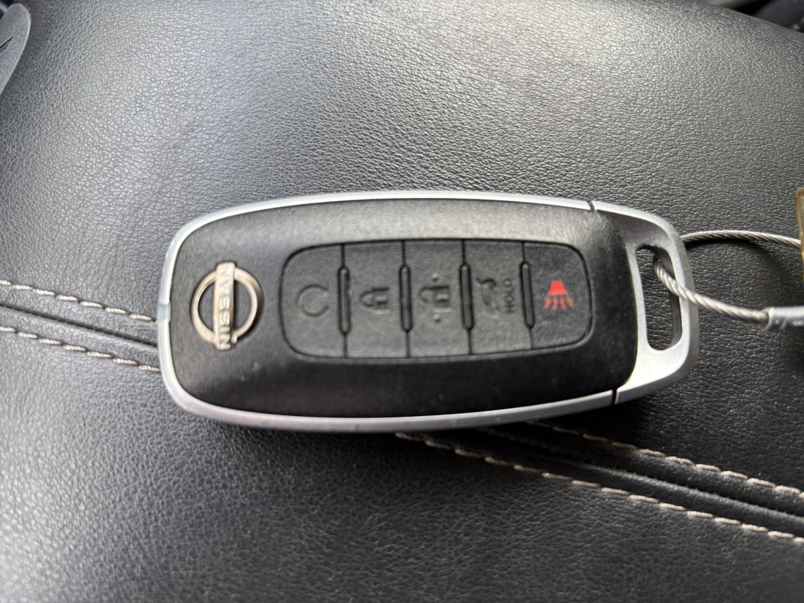 Used 2025 Nissan Pathfinder SV AWD/4WD image 26