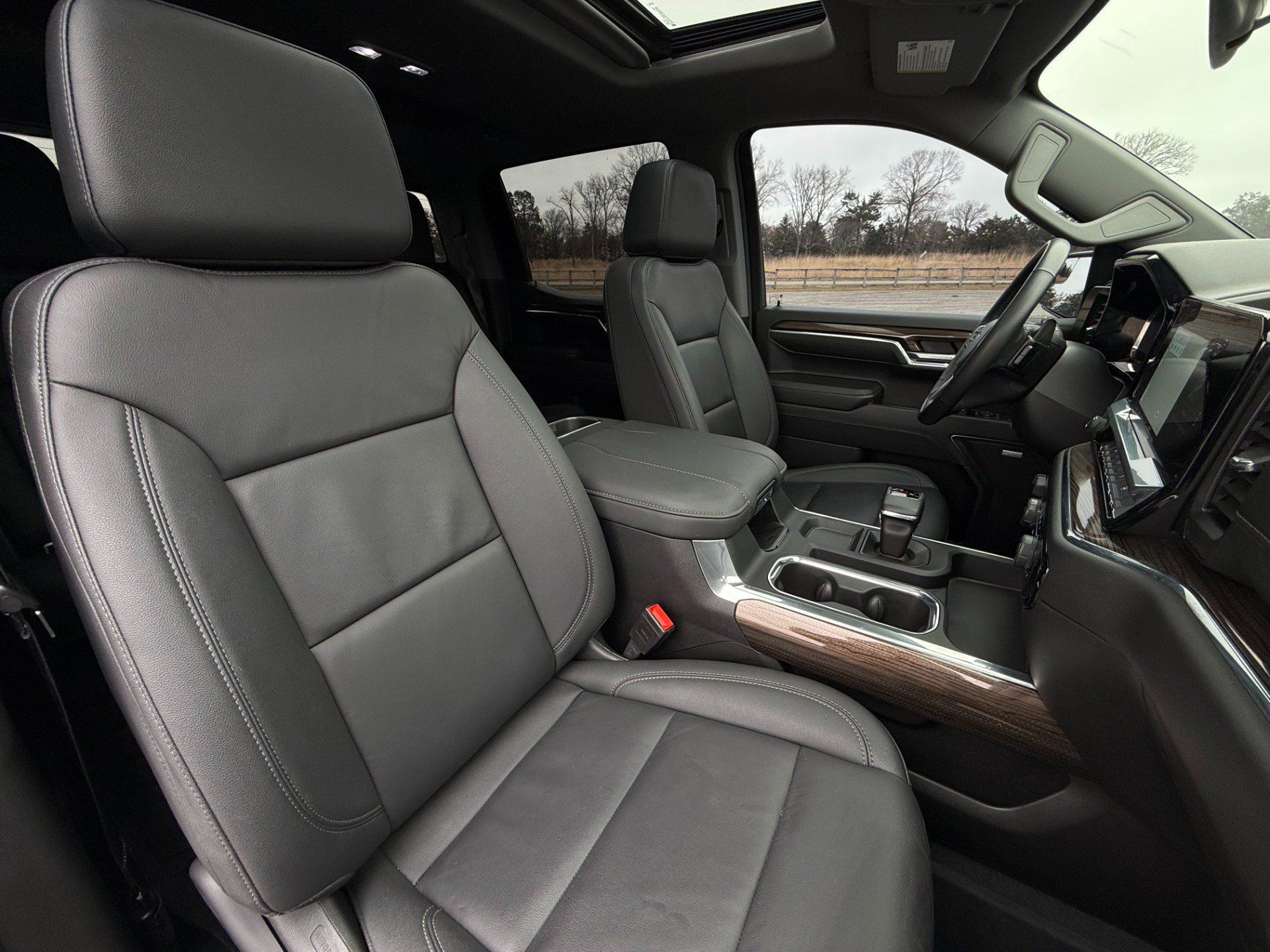 Used 2024 Chevrolet Silverado 1500 RST w/ Redline Edition AWD/4WD image 20