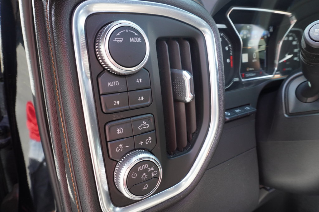 Used 2020 GMC Sierra 1500 AT4 w/ AT4 Premium Package AWD/4WD image 23