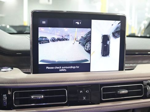 Used 2024 Lincoln Aviator Reserve w/ Equipment Group 201A AWD/4WD image 19