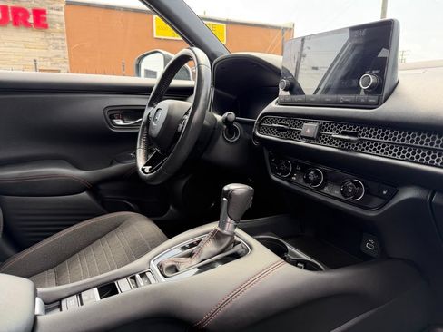 Used 2024 Honda HR-V Sport image 27