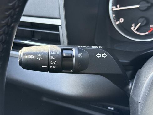 Used 2024 Mitsubishi Outlander SE image 15