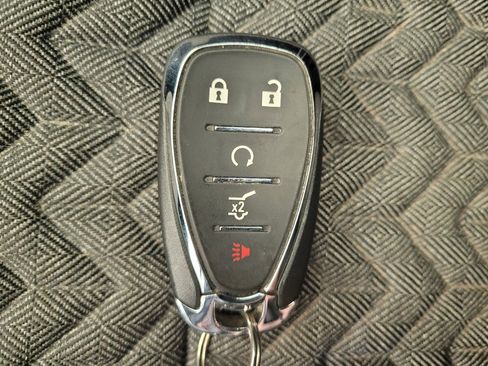 Used 2022 Chevrolet Equinox LT FWD image 32