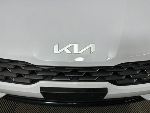 Used 2023 Kia K5 LXS image 9