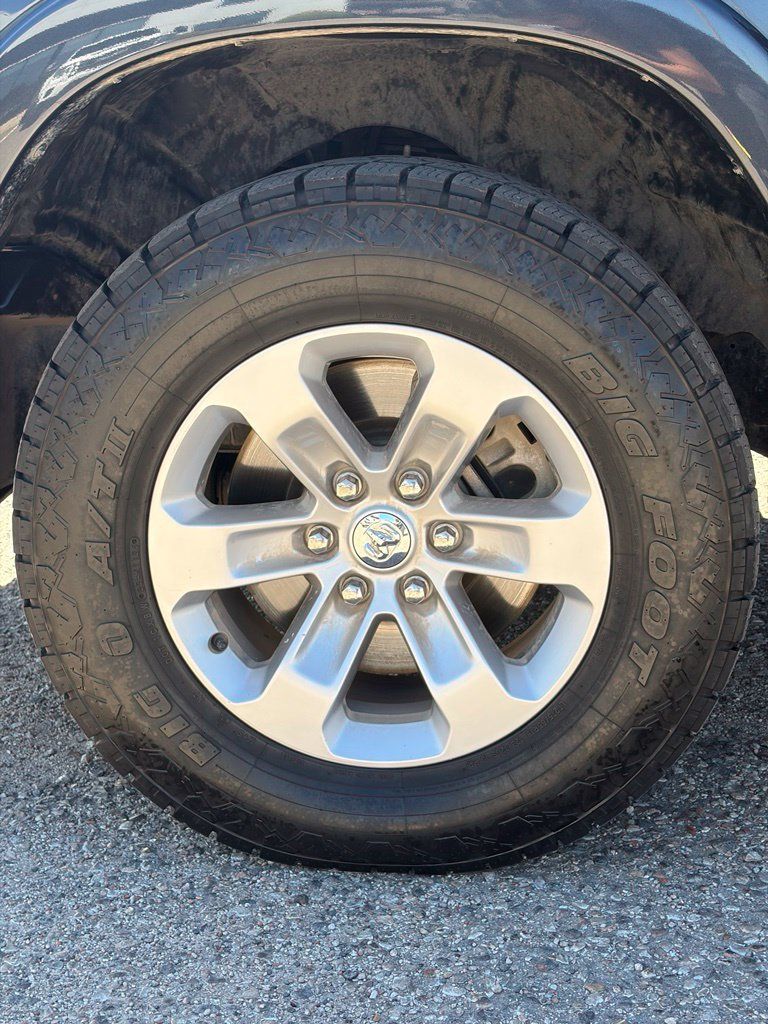 Used 2021 RAM 1500 Laramie AWD/4WD image 11
