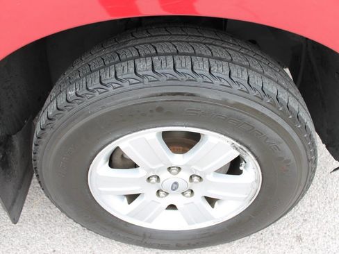 Used 2008 Ford Explorer XLT image 18