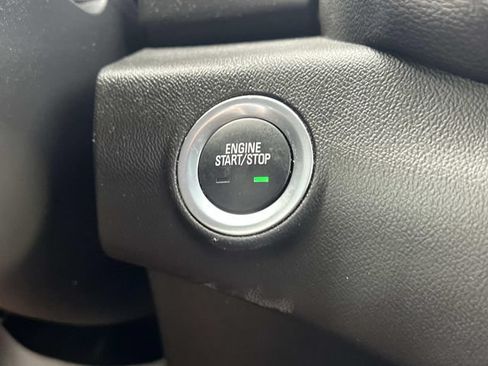 Used 2024 GMC Terrain SLT w/ LPO, Floor Liner Package AWD/4WD image 29