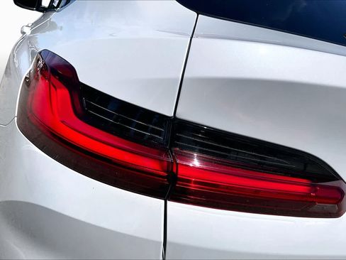 Used 2024 BMW X4 xDrive30i AWD/4WD image 29