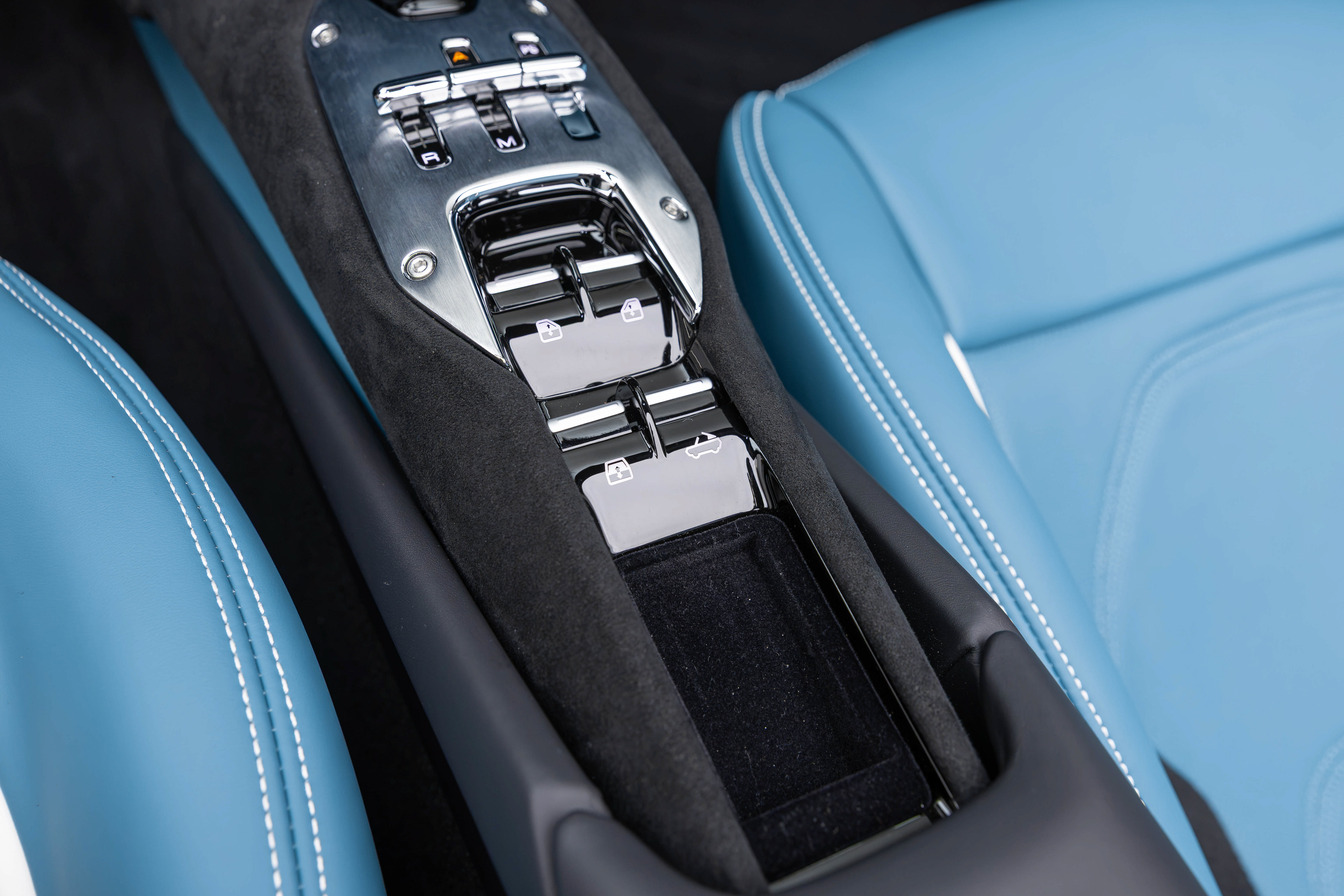 Certified 2026 Ferrari 296 GTS RWD image 32
