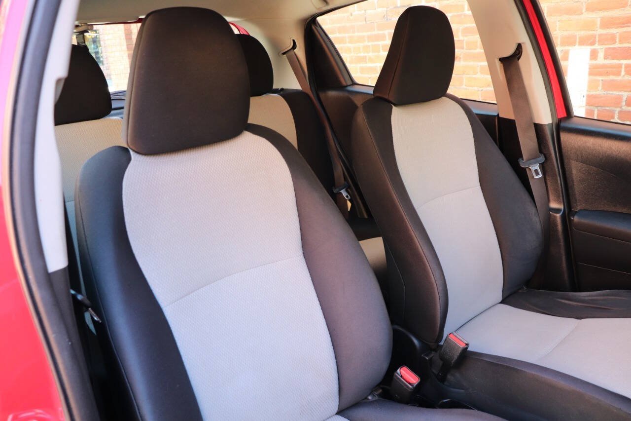 Used 2014 Toyota Yaris L FWD image 28