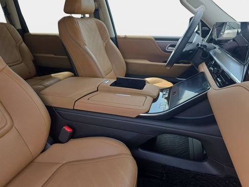 Certified 2026 INFINITI QX80 Luxe w/ Cargo Package AWD/4WD image 10