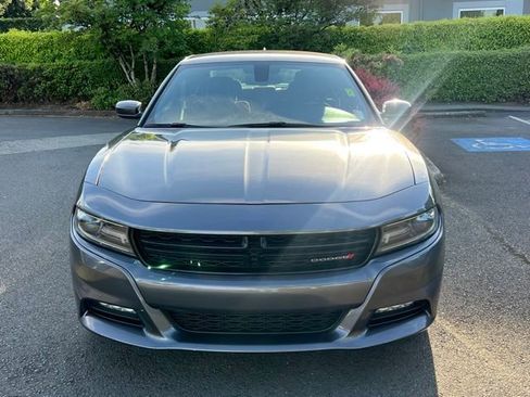 Used 2016 Dodge Charger R/T RWD image 2