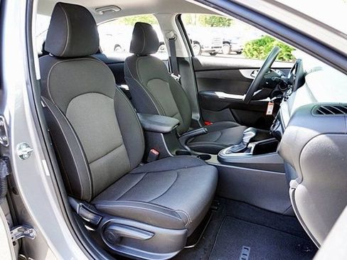 Used 2023 Kia Forte LXS FWD image 12