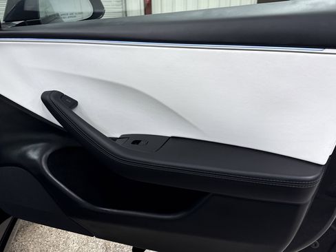 Used 2025 Tesla Model 3 Long Range image 27