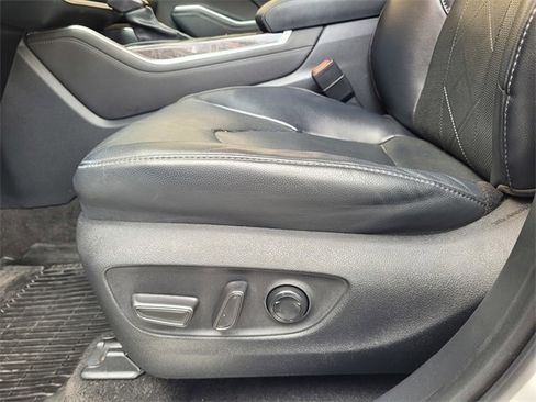 Used 2023 Toyota Highlander Platinum image 21