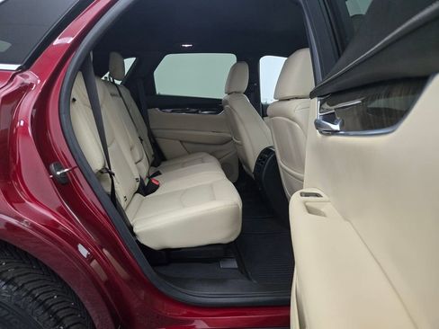 Used 2018 Cadillac XT5 AWD image 30