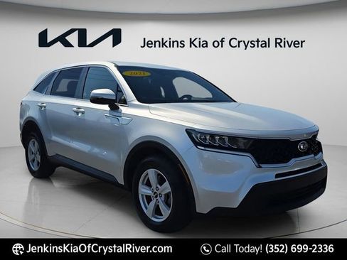 Used 2021 Kia Sorento LX FWD image 4